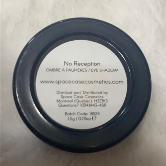 Space case eye shadow - Picture 2 of 2